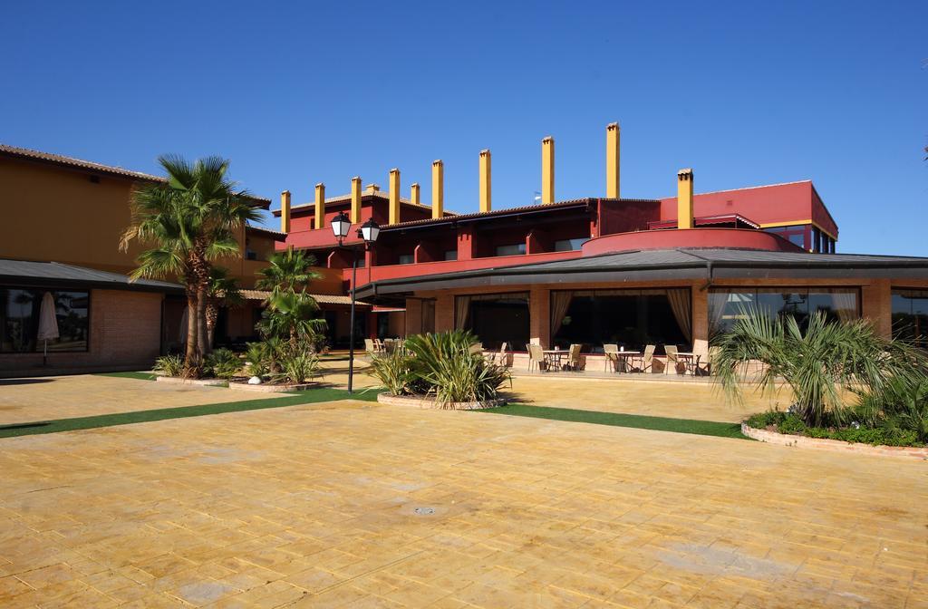 Hotel Château Viñasoro Alcázar de San Juan Exterior foto