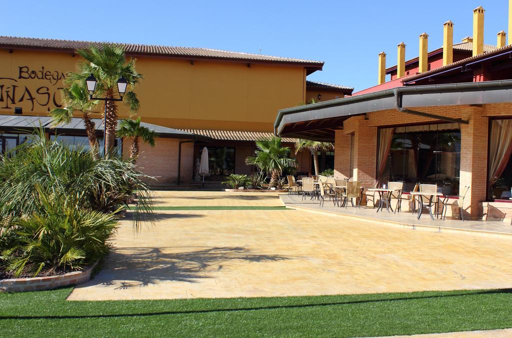 Hotel Château Viñasoro Alcázar de San Juan Exterior foto